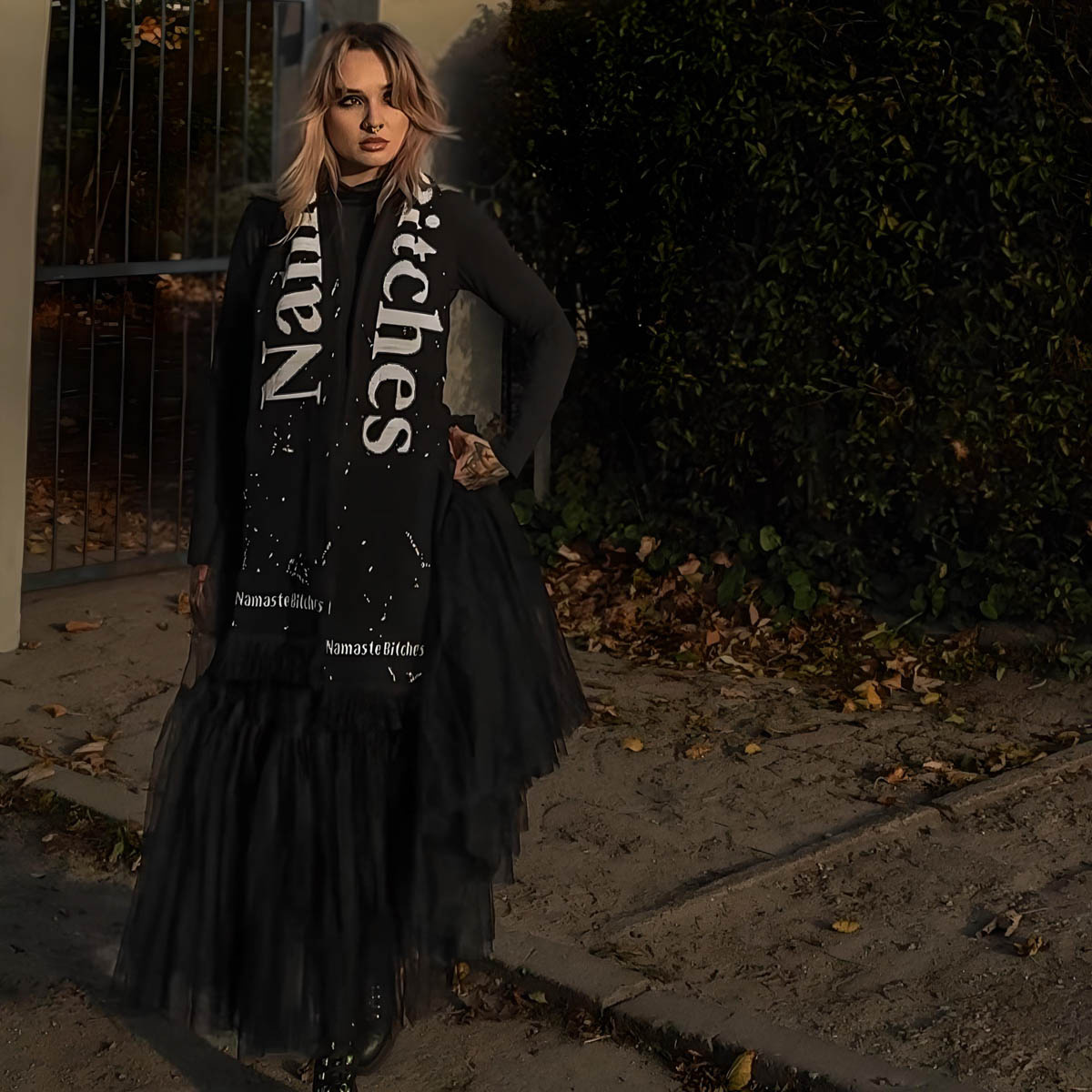 Szalik Holy Blvk XXL Namaste Bitches