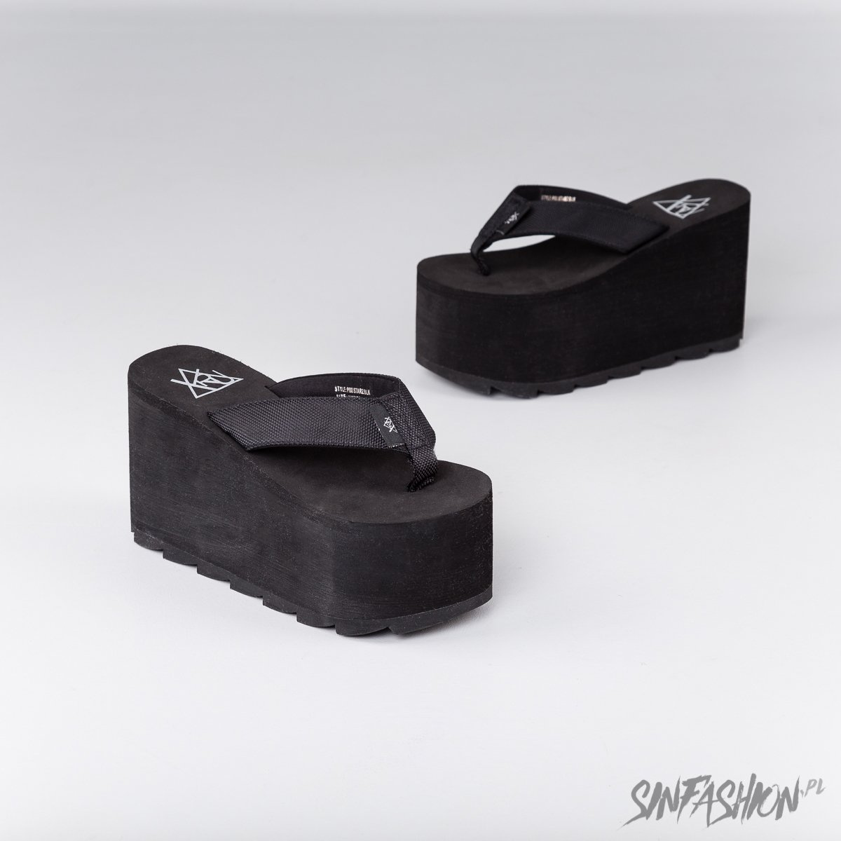Buty Yru Pixi Blk