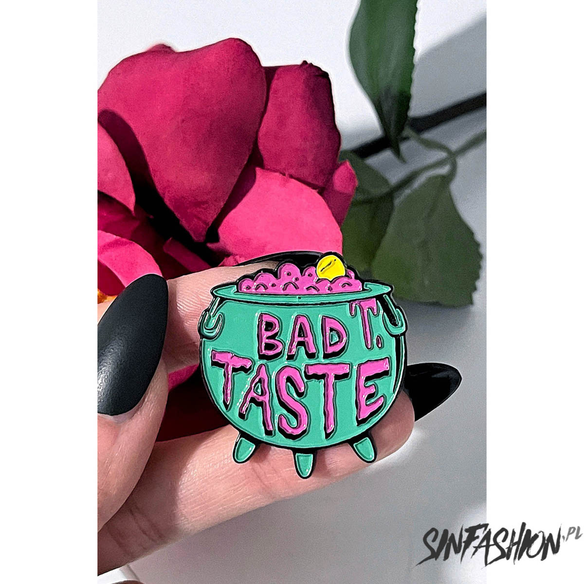 Pin Killstar Bad Taste Emalien Pin