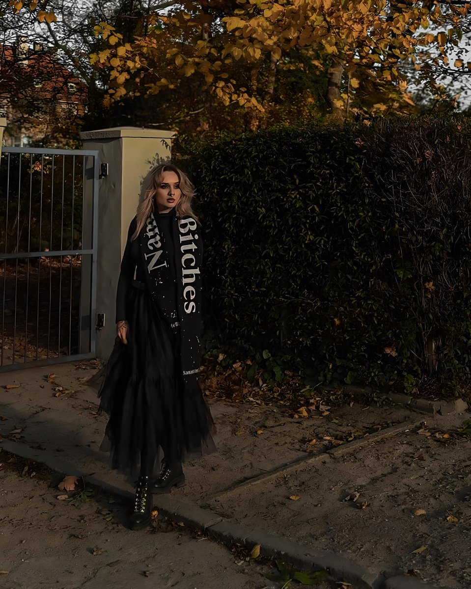 Szalik Holy Blvk XXL Namaste Bitches