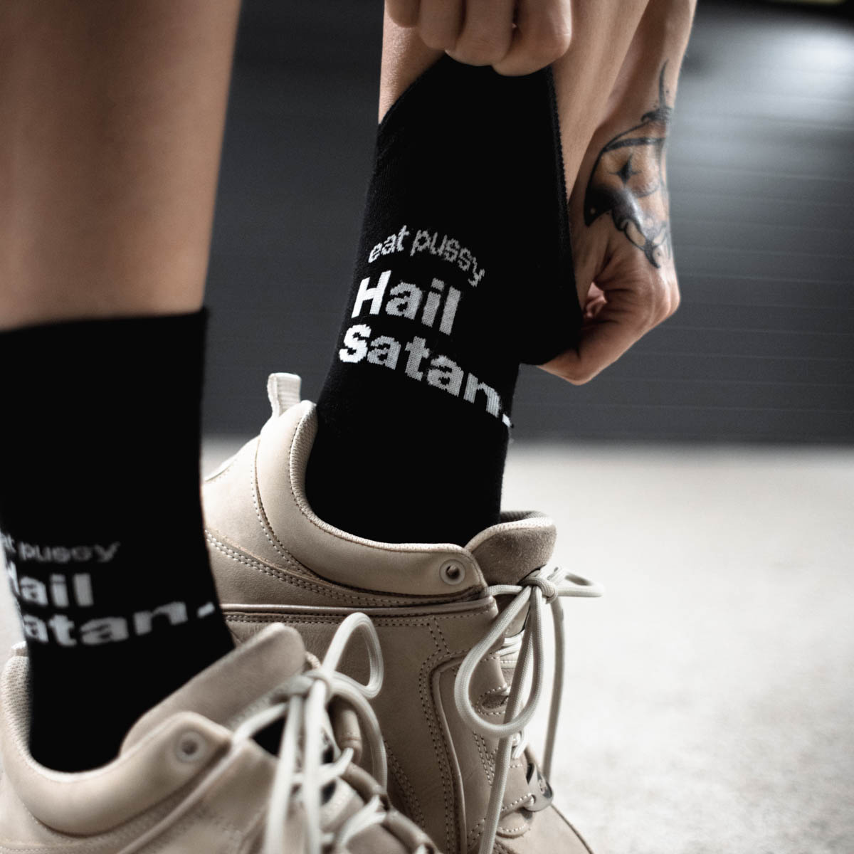 Skarpetki Holy Blvk Eat Pussy