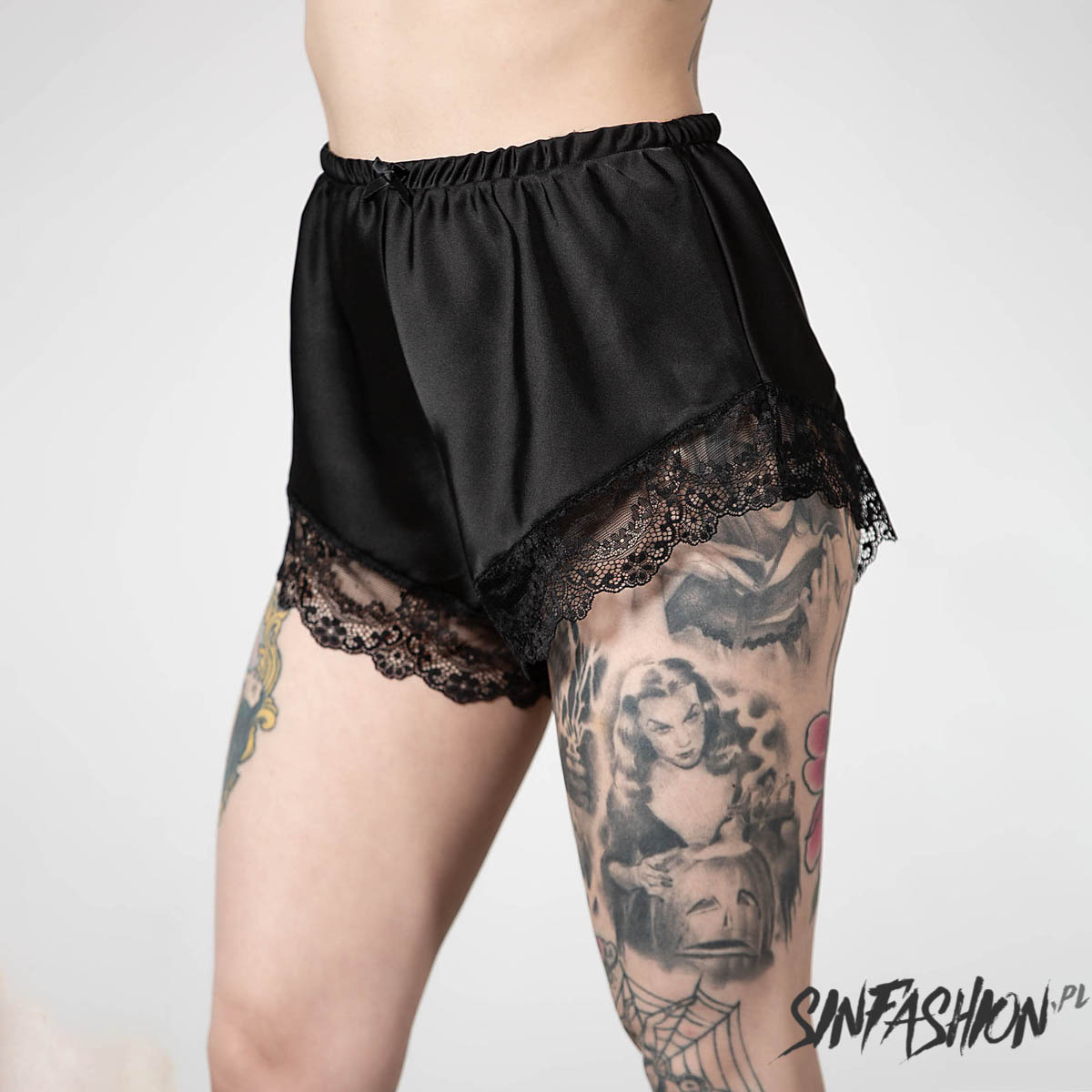 Spodenki Killstar Severina Satin Shorts